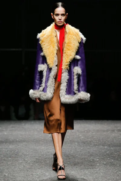 Look 11